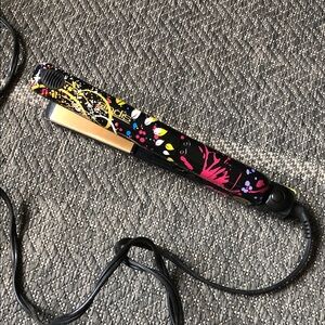 Andis Black Mini Flat Iron with Multicolor Paint-Splash Design